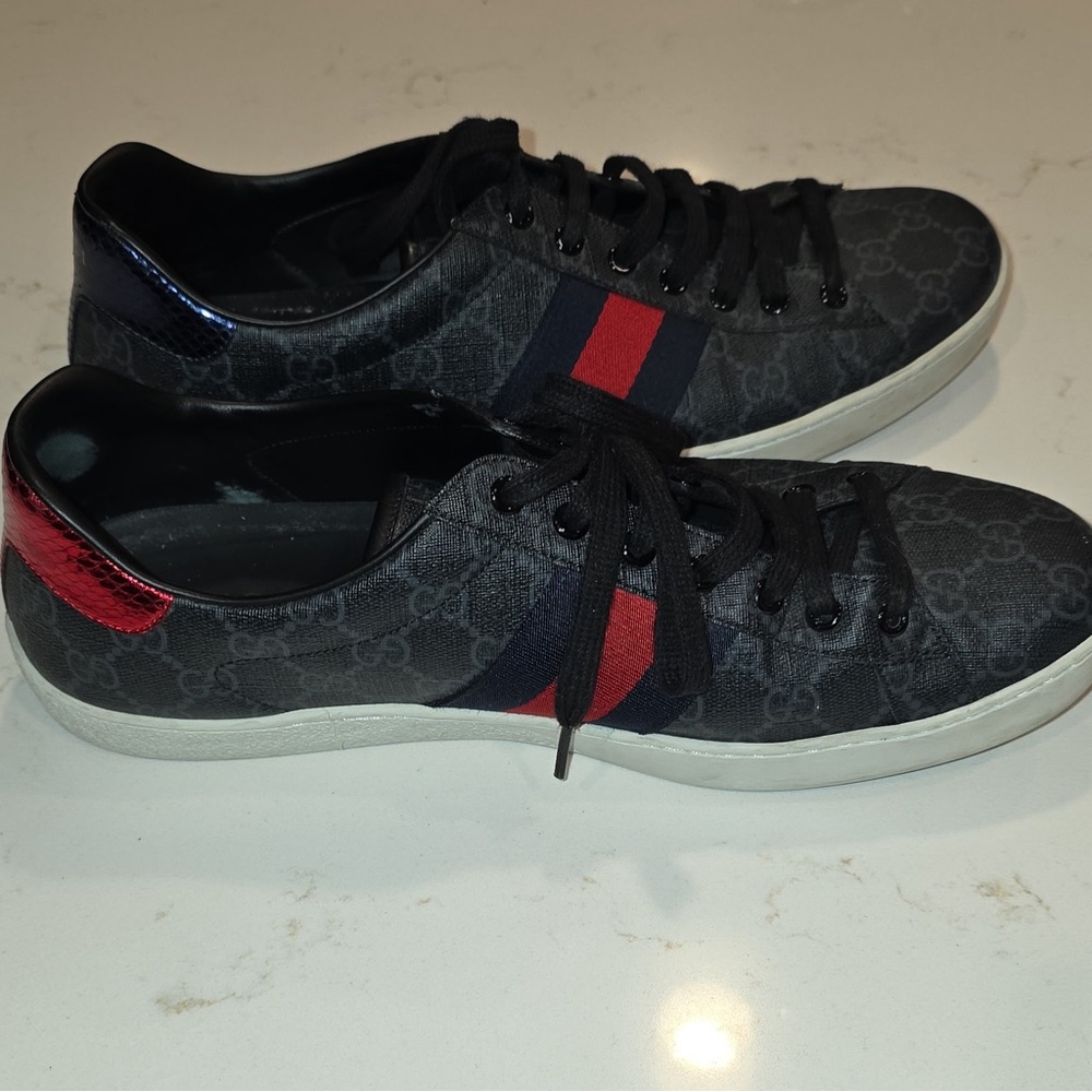 Gucci Men's Black Sneakers with Red and Navy Accents - Picture 2 of 4